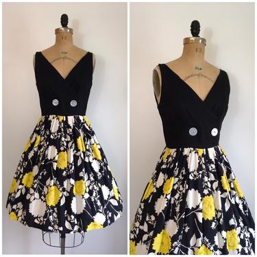 Vintage 1950s Yellow Rose Dress 50s Black And Yellow Floral Roses Dress Sundress 