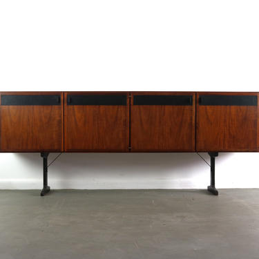Jack Cartwright for Founders Credenza in Walnut &amp; Leatherette, 1960s USA 