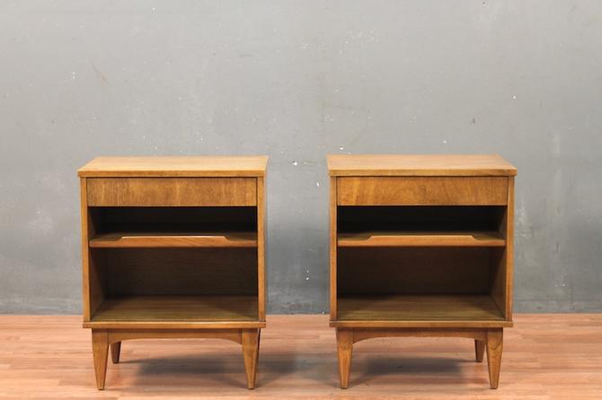 Mid Century Honey Walnut 1 Drawer Pull Tab Nightstand Online