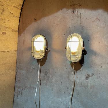 French Modern Industrial Wall Lamp Sconces Metal Grid and Bakelite 1950s FRANCE 