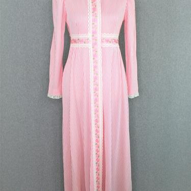 1960's- Slumber Party Sweetie - Robe - Housecoat - by Loungees - Estimated size XS/S 