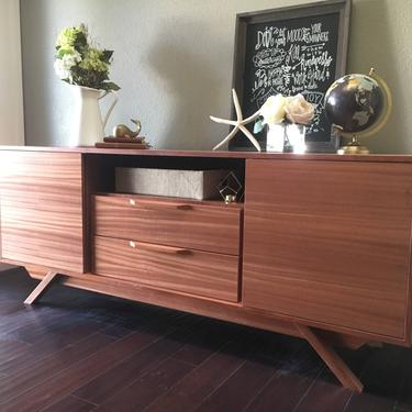 NEW Hand Built Mid Century Style TV Stand / Buffet / Credenza. Mahogany 2 Drawer w/shelf and 2 Doors.  Angled Leg Base! 