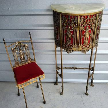 Antique Oscar Bach Attributed Gilt Metalwork Onyx-Top Hall Telephone Stand Cabinet with Chair, Late 19th/Early 20th Century 