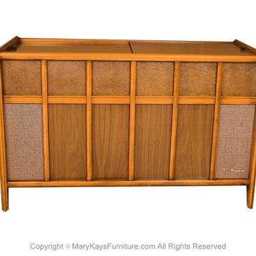 Mid Century Vintage Magnavox Stereo Console 1960s 