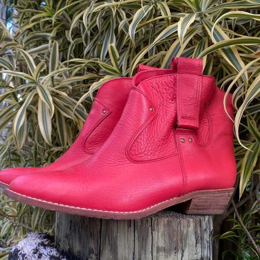 Vintage Gucci Red Velour Logo Boots – Treasures of NYC