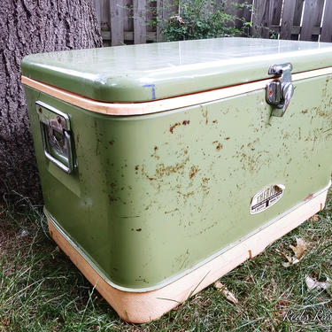 Retro Light Green Metal Thermos Cooler 