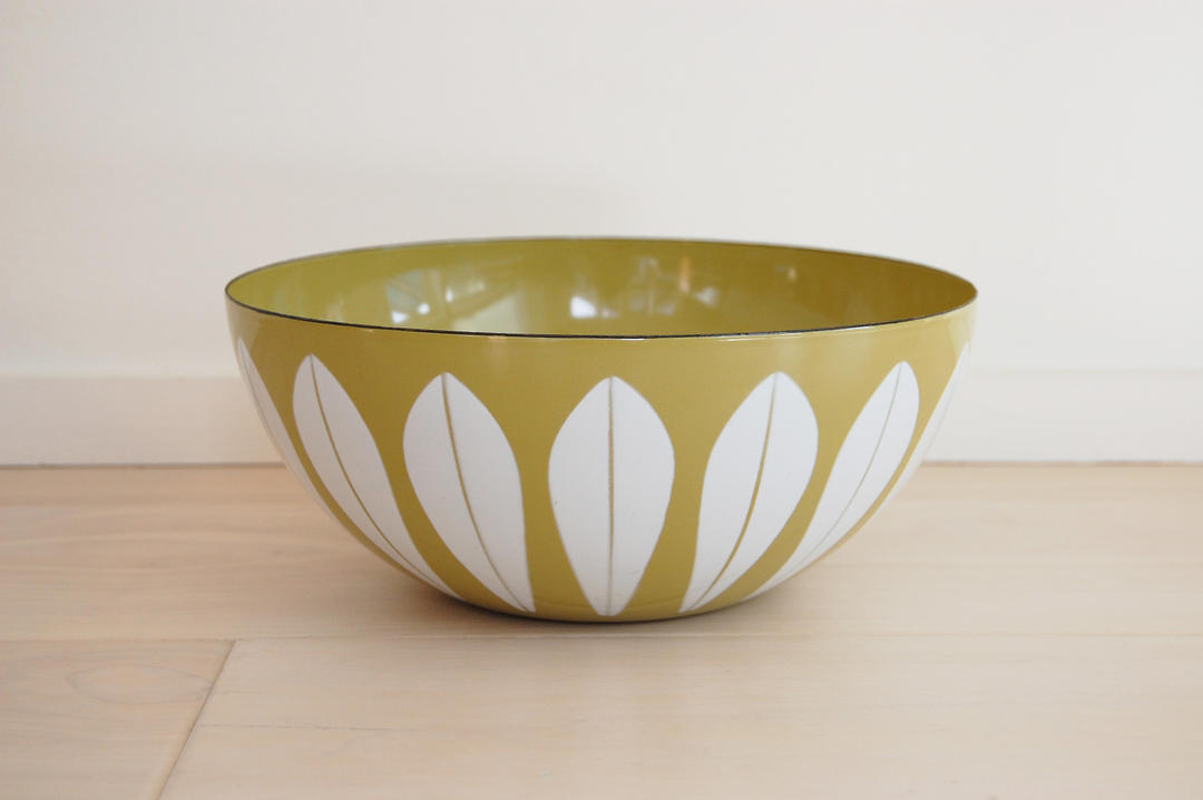 Catherine Holm Pot Dutch Oven, Avocado Green Lotus Pattern 2 1/2