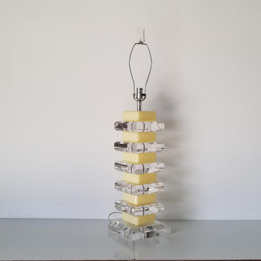 1970s Tall Sculptural Stacked Lucite Table Lamp in the Style of Karl Springer. 