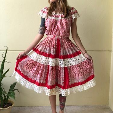 1950s Cotton Dress / Turkey Red Bandana Printed Full Skirt Blouse Set Dress / 1950's Pinup Dress / Floral Fifties Summer Dress / Crocheted 