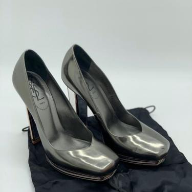 Yves Saint Laurent Shoe Size 38.5 Pewter Pumps