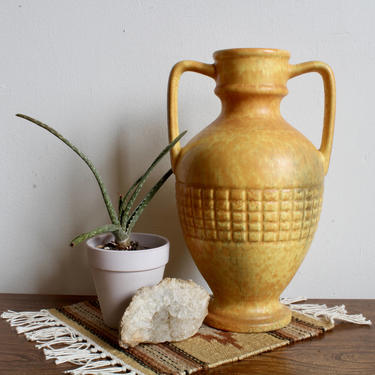 Mid Century Yellow Haeger Pottery Vase, Urn, MCM, Midcentury, Ceramic Pots, Southwest, Boho, Bohemian, Retro, Funky, Decorative 