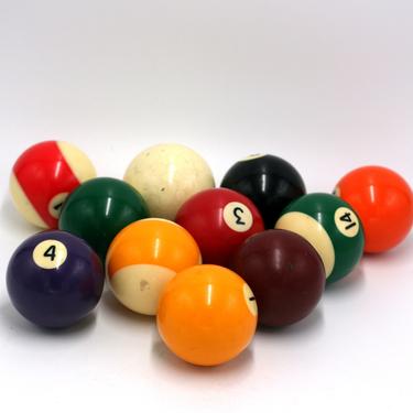 vintage billiard balls/pool balls 