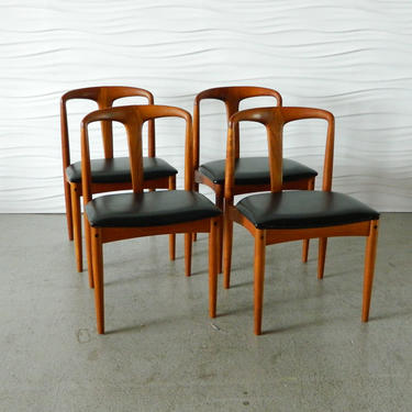 HA-17008 Set of Teak Johannes Andersen Juliane Chairs