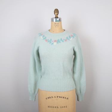 Vintage 1990s Liz Sport, Liz Claiborne, wool knit floral embroidered pullover crewneck sweater, pastel, cottagecore, size small 