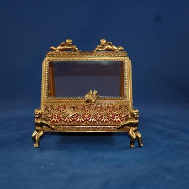 Vtg Cherub Bird Filigree Ormolu Matson Stylebuilt Gold-tone Vanity Jewelry Casket Presentation Box w/ Cherub Feet, Bird Handles, Red Velvet 