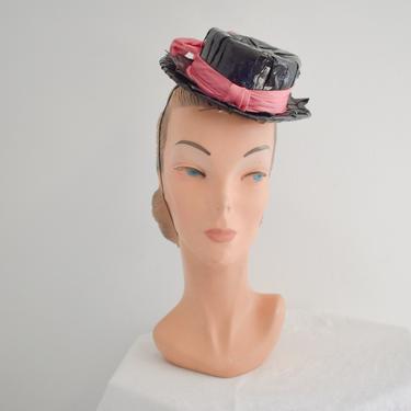 1940s Black Shiny Synthetic Straw Tilt Hat 
