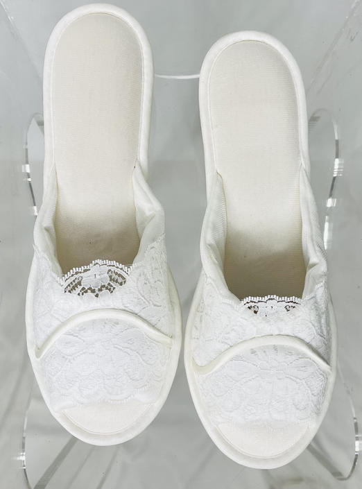 forbruger Af Gud køkken Vintage 1970s Madye's White Lace Slippers House Shoes by timelesspieces  from Timeless Pieces of Atlanta, GA | ATTIC