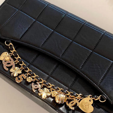 Vintage CHANEL CC Logo WOOD Frame Matelasse Quilted Black Caviar Leather  Chain Shoulder Bag Clutch Purse