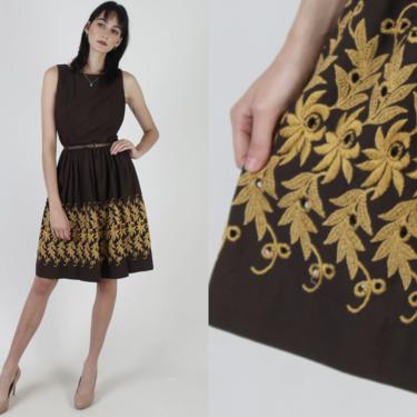 Vintage 50s Dirndl Inspired Dress Gold Floral Embroidered Full Skirt Party Mini Dress 