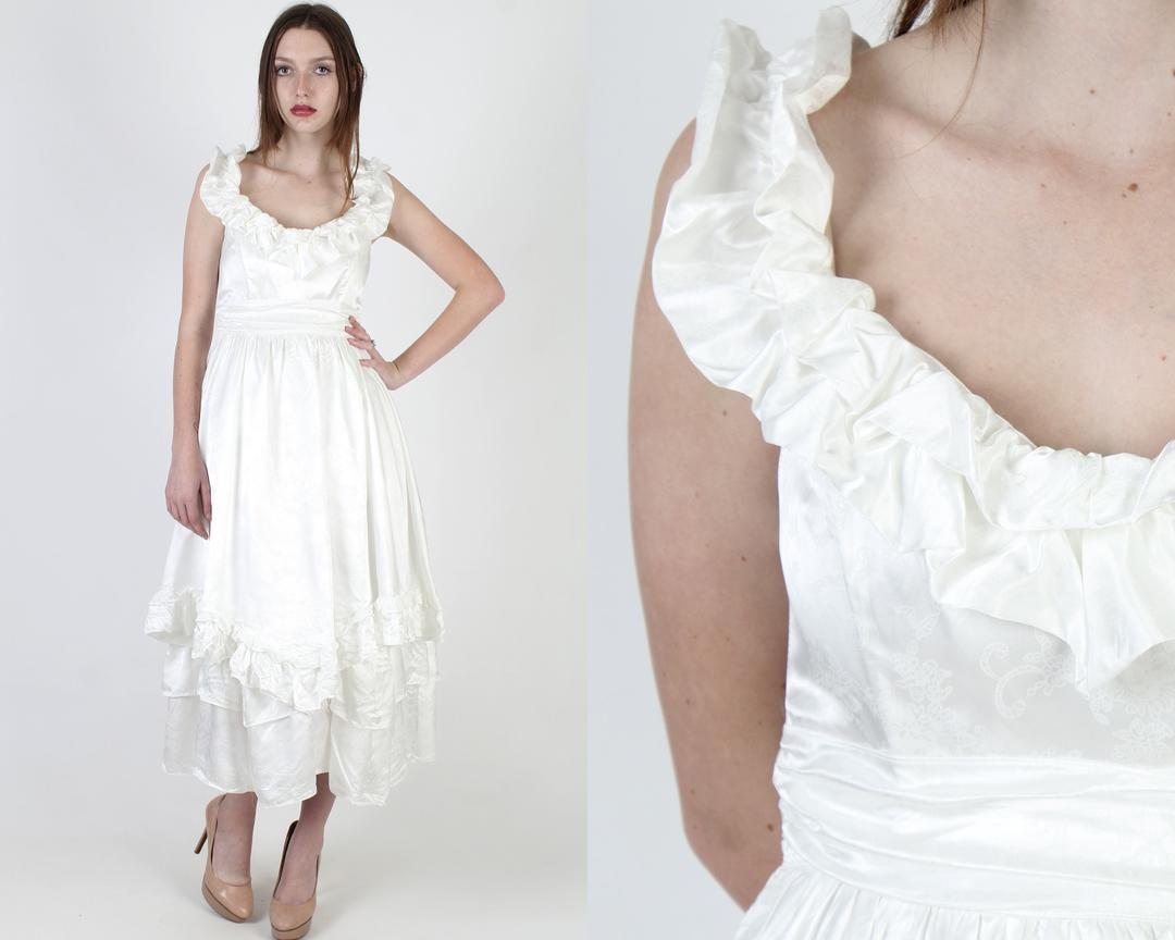 Gunne Sax Ivory Vintage 80's Ruffle Sweetheart Neck Formal/Bridal popular Dress with Bow