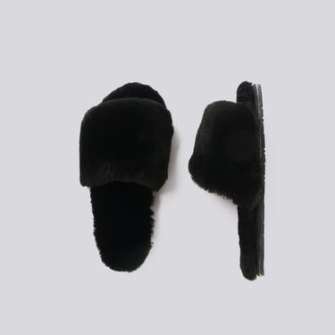 Sheepskin Fuzzy Slippers (natural &amp; black)