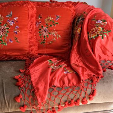 Vintage 70s Peacock Bird & Floral Embroidered Ruby Red Silk Tasseled Fringe Throw Tablecloth w/ Set of Pillow Covers | 1970s Bohemian Decor 
