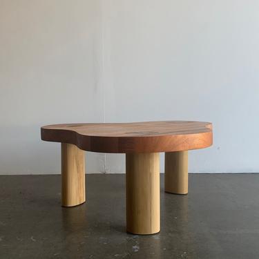 TURNO curved Coffee table by Vintage On Point 