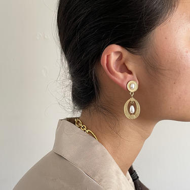 90s pearl drop earring / vintage gold Pearl cabochon dangle baroque pearl pendant art nouveau pierced earrings 