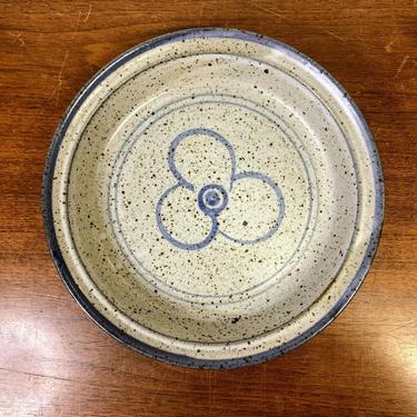 Vintage Pottery Stoneware Serving Bowl Signed Devitalis 1980 