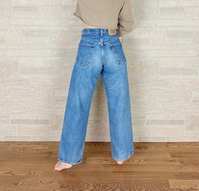 Levis 565 wide outlet leg