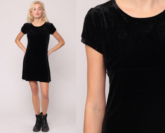 Black velvet store dress short sleeve