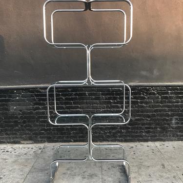 Chromed Steel and Glass Shelves Etagere.
