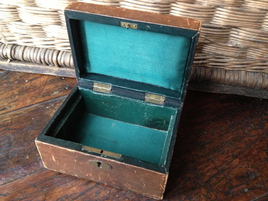 Antique French Leather Travel Case, Jewelry Trinket Box, Leather Box, Jan's Vintage Stuff