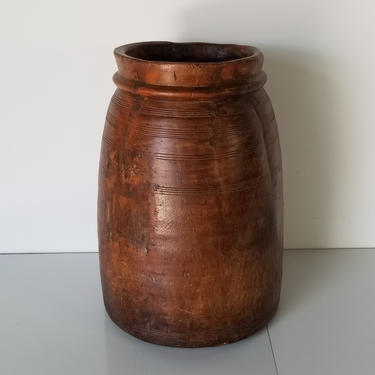 Vintage Primitive Style Hand Carved Wood Decorative Vase. 