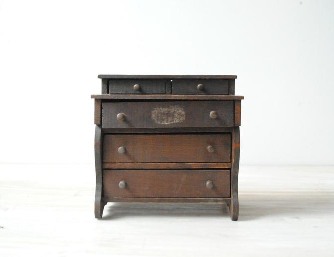 Vintage Wood Drawer Box Doll Chest Of Drawers Jewelry Box Small