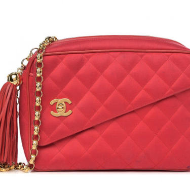 Vintage CHANEL CC Logo Turnlock Matelasse Quilted Red Satin