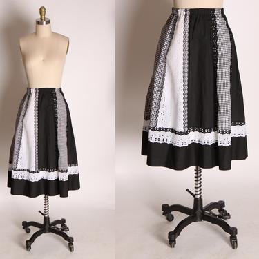 1970s Black and White Gingham and Lace Ruffle Cottagecore Prairie Skirt by Carefree Fashions -XL 