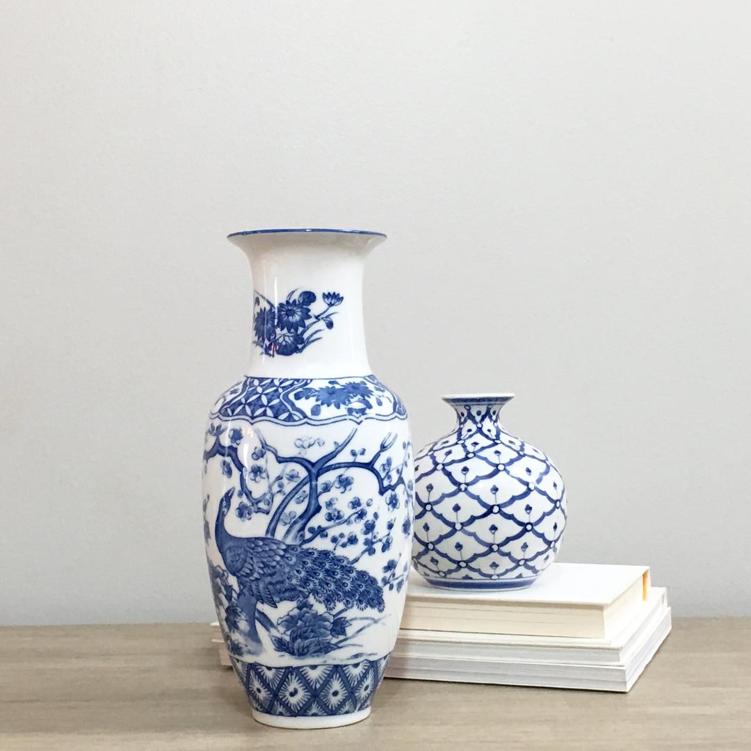 Vintage Peacock Vase Blue White Asian Vase Mod Rendition Chicago, IL