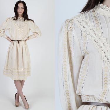 Vintage 70s Ivory Embroidered Dress / Floral Cream Pintuck / Chevron Striped Crochet Lace / Womens Woven Country Prairie Mini Dress 