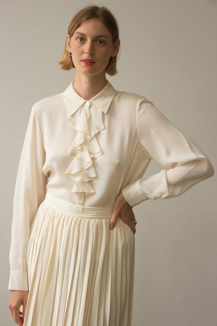 1990s Liz Claiborne Creme Silk Poet Blouse | Wayward Collection ...