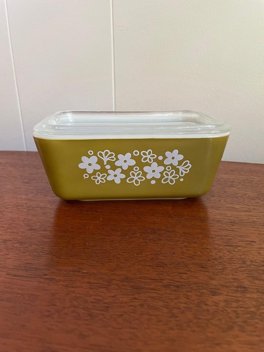 Vintage Pyrex Spring Blossom Crazy outlet Daisy Refrigerator Set