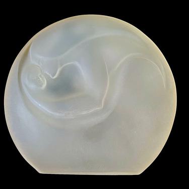 Vintage 1970s Frosted Lucite Acrylic Sculpture of Mother &amp; Baby Child 10.5&amp;quot; Tall X 11&amp;quot; Wide 