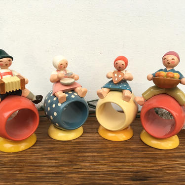 Vintage Erzgebirge Napkin Rings Set Of 4, German Wood Napkin Holders With Children, Made In Germany 