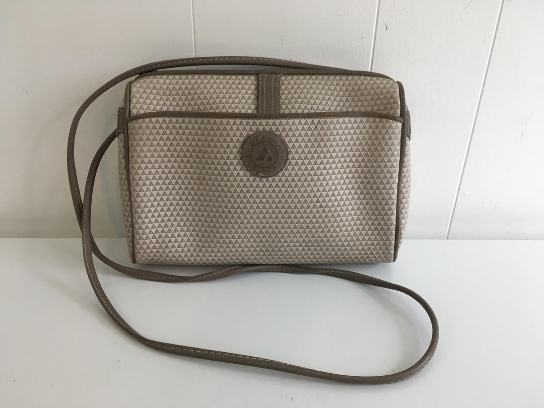 Vintage 1983 Liz Claiborne Handbag - clothing & accessories - by owner -  apparel sale - craigslist