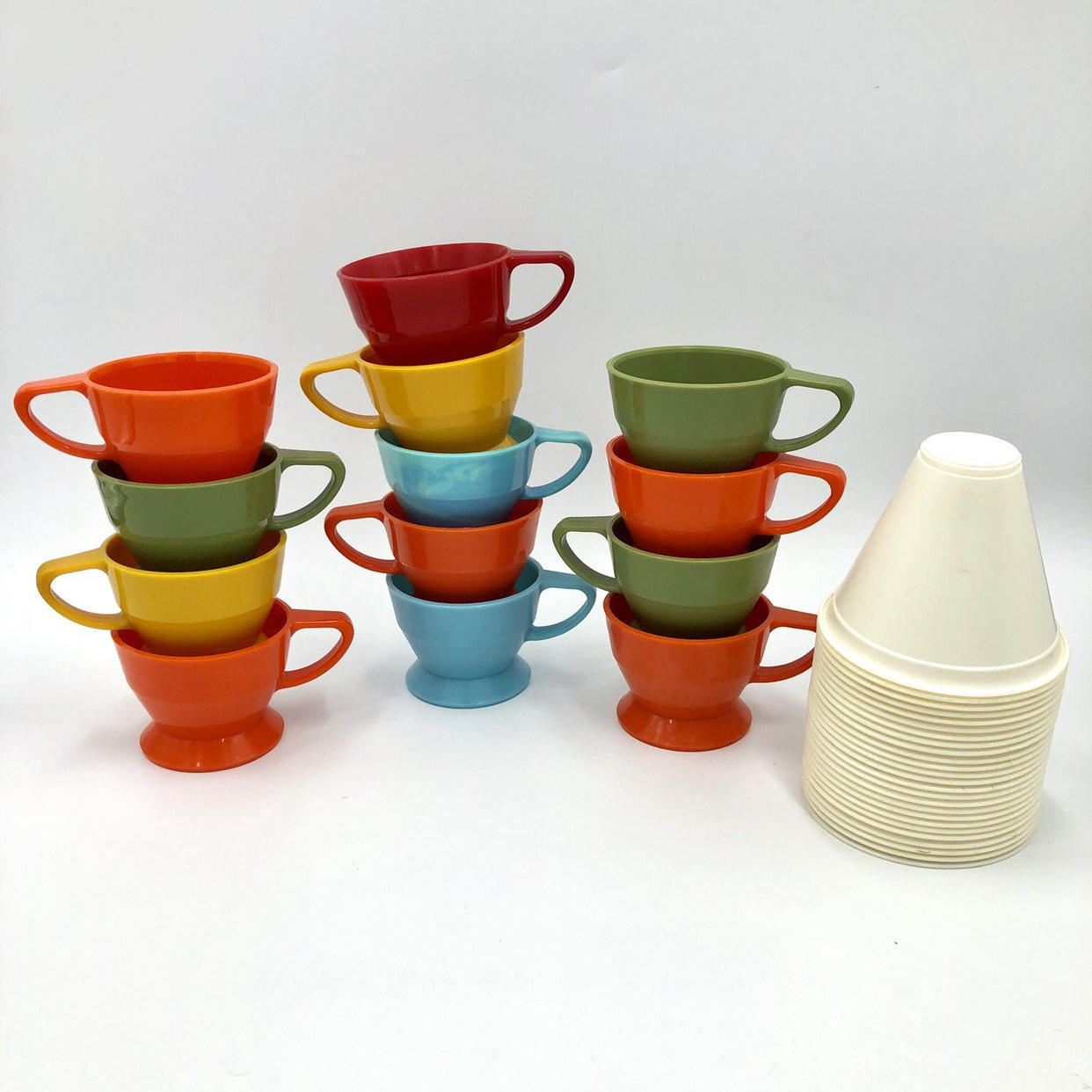 Retro Solo Cozy Cup Plastic Coffee Cups with | Tripod Vintage - St Paul, MN  | ATTIC