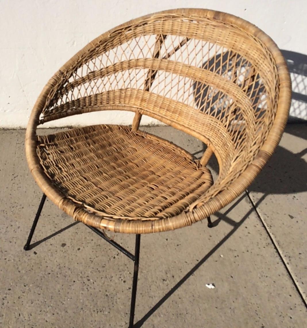 Mid Century Modern Wicker Rattan Saucer Scoop Chair 1950 60 S