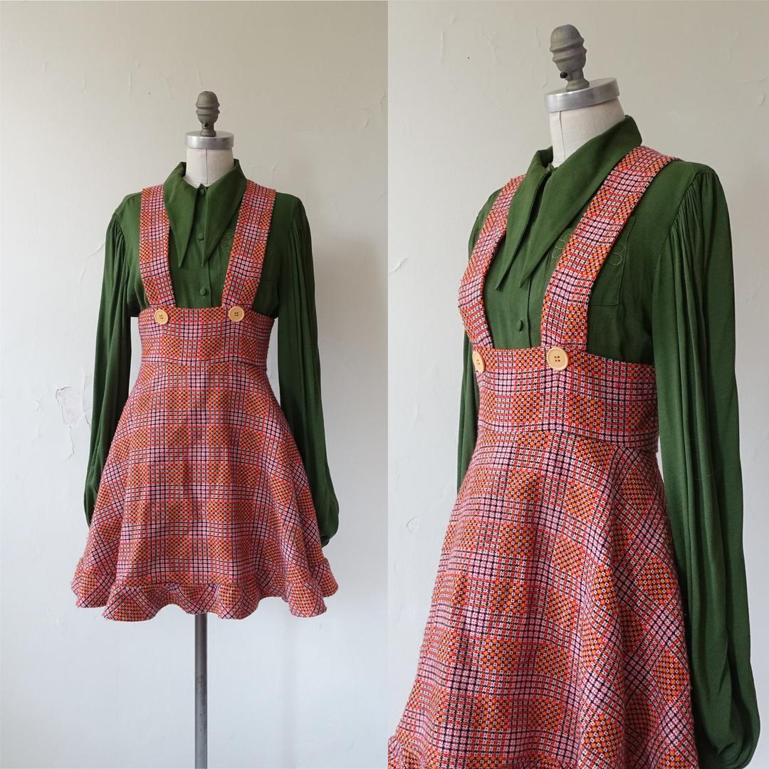 Medium 70s Red Plaid Pinafore Dress – Flying Apple Vintage