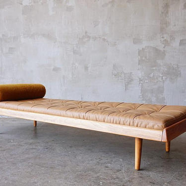 Hans Olsen Leather & Oak Daybed. 