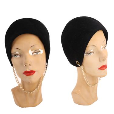 60s MOD chin strap cloche hat / vintage 1960s black felt Carnaby St Cardin style skull cap cocktail 