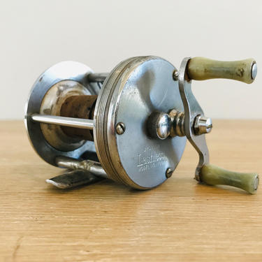 black plastic fishing reel Mini Fishing Reel Plastic Portable Reel Spool Tackle Gear Black